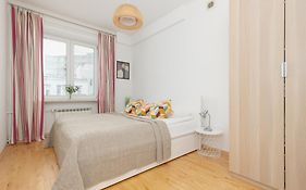 One-Bedroom Capital Apartment By Noclegi Renters